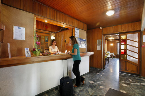 Hotel Eliova L'Eau Vive Châtel Exterior photo